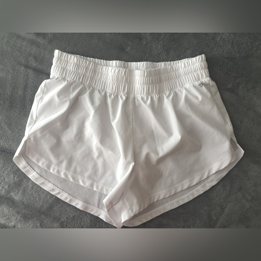 DSG White Athletic Shorts Elastic Waist Dolphin Hem